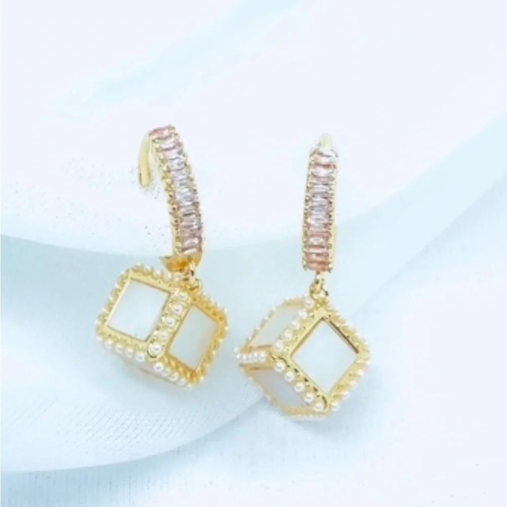 Three Dimensional Pearl Dice Dangle Drop Earrings - Picture 3 of 9